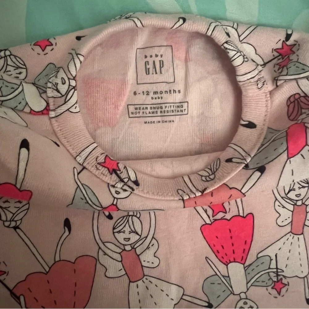 Baby Gap Girls Top Bundle 6-12 months